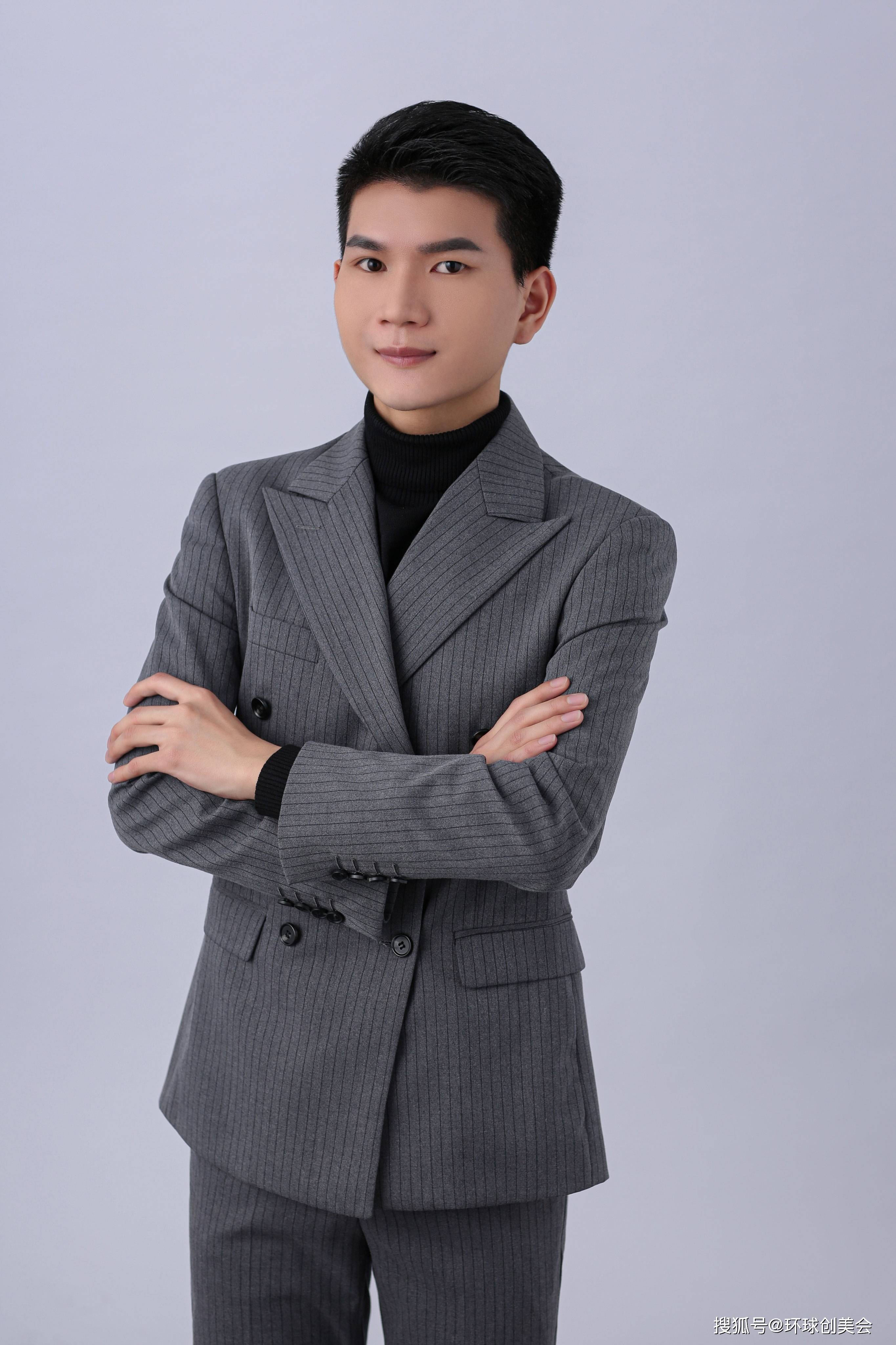 时革白 商务拓展总监